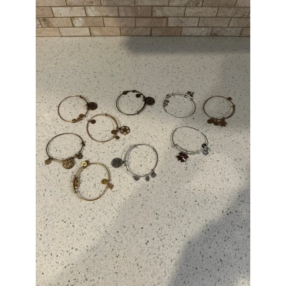 ALEX AND ANI bracelet bundle includes 9 bracelets ‎ (g1)